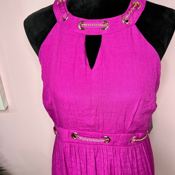 Thalia Sodi Maxi Dress Fuchsia chain detail - Picture 2 of 12